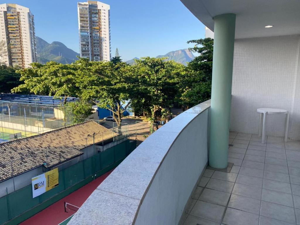 Apartamento Flat Espacoso Com Piscina Barra *